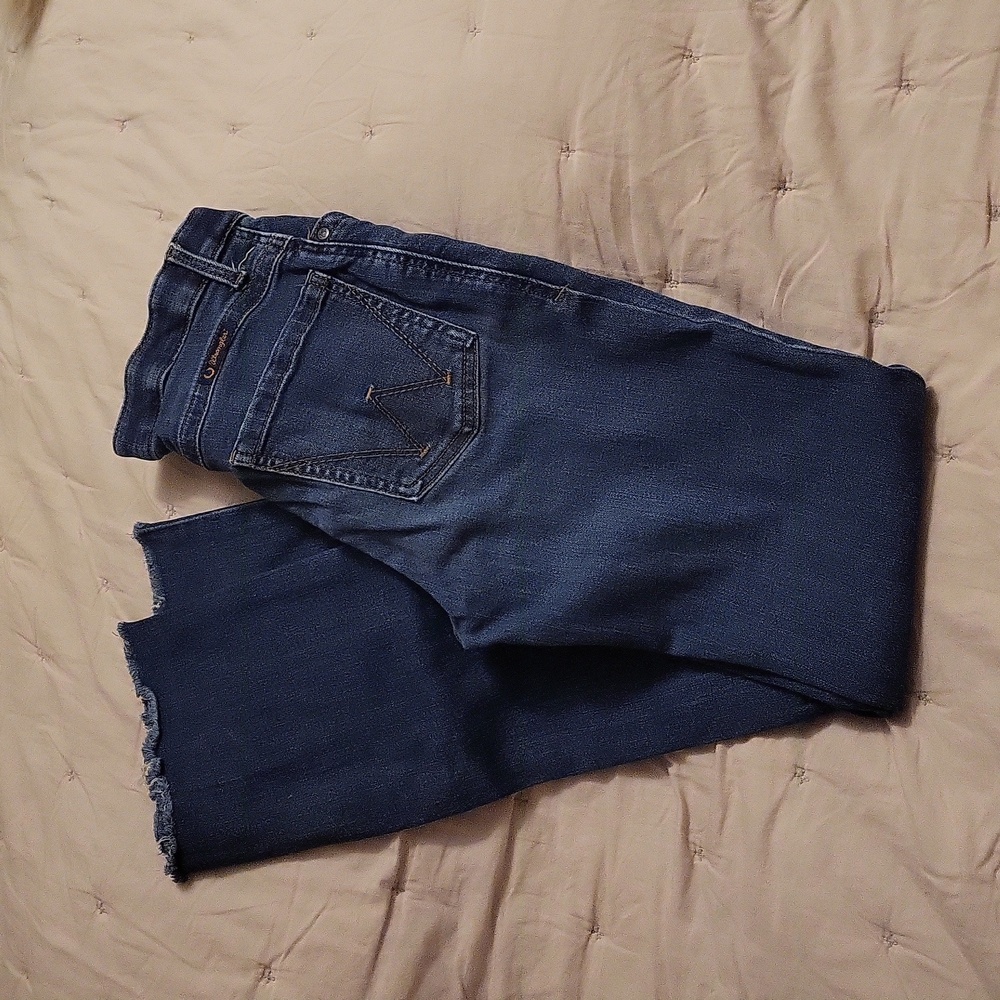 Wrangler Willow bootcut raw hem riding jeans 7 x 33
